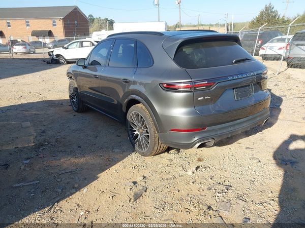 2019 PORSCHE CAYENNE
