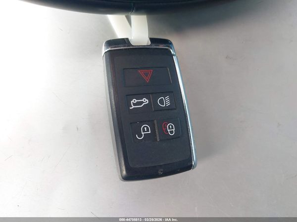2025 LAND ROVER RANGE ROVER VELAR P250 DYNAMIC SE