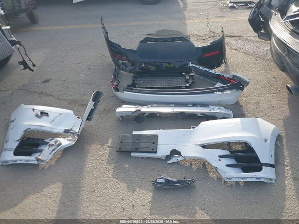 2025 LAND ROVER RANGE ROVER VELAR P250 DYNAMIC SE