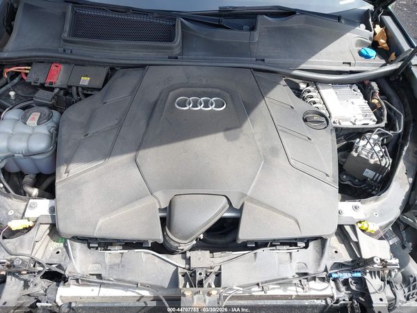 2021 AUDI Q8