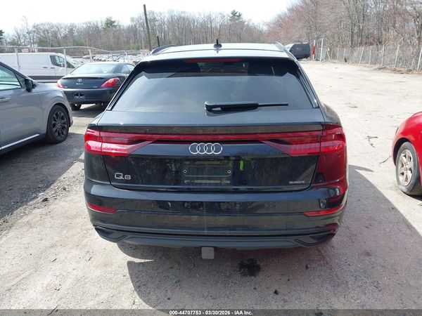 2021 AUDI Q8