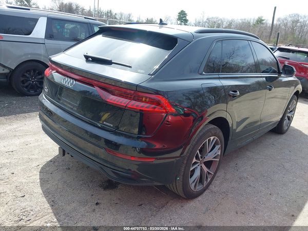 2021 AUDI Q8