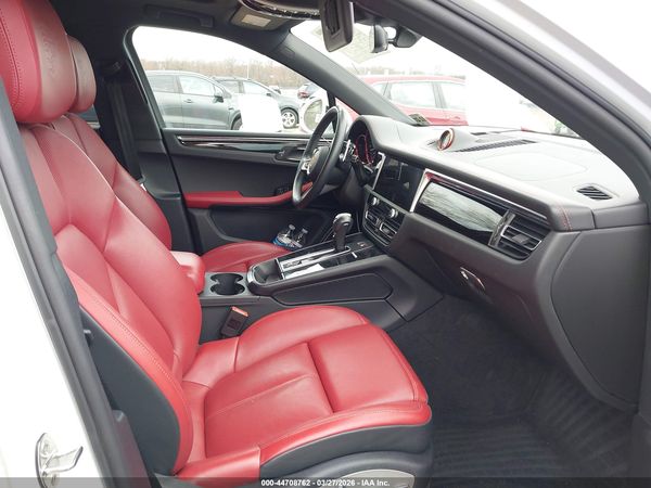2023 PORSCHE MACAN T