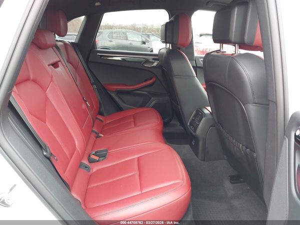2023 PORSCHE MACAN T