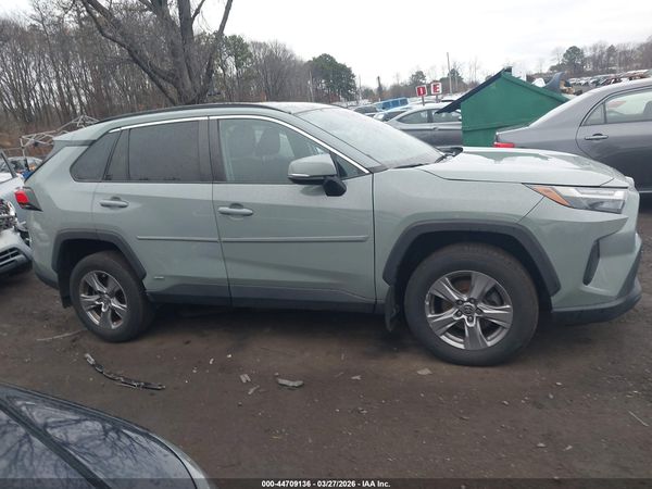 2022 TOYOTA RAV4 HYBRID XLE