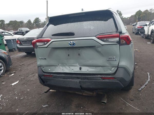 2022 TOYOTA RAV4 HYBRID XLE