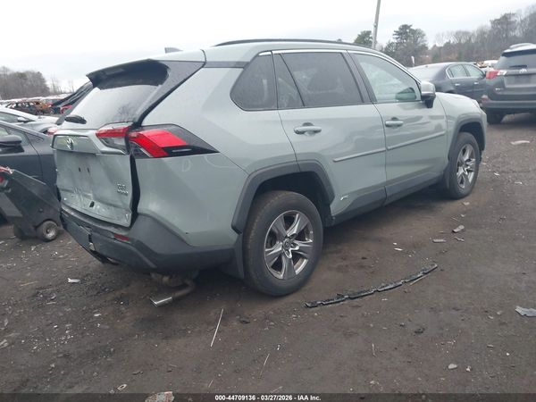 2022 TOYOTA RAV4 HYBRID XLE