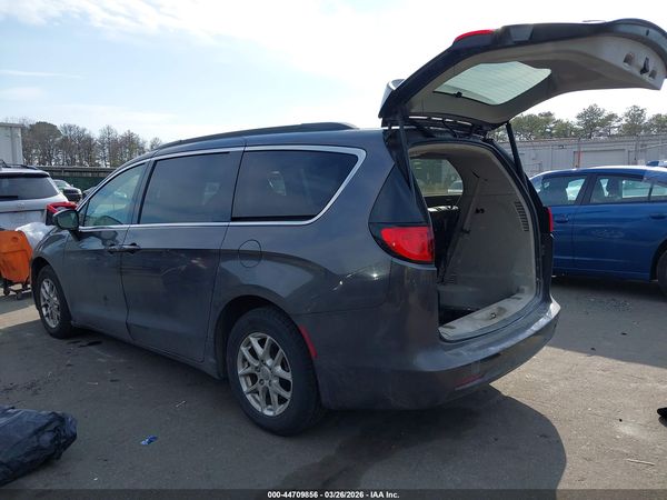 2020 CHRYSLER VOYAGER LXI — I3
