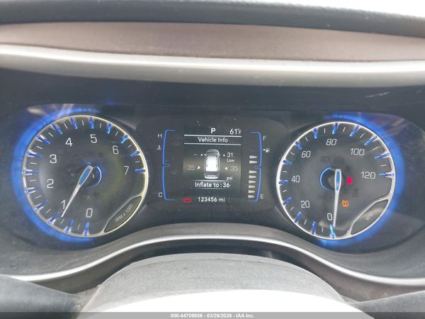 2020 CHRYSLER VOYAGER LXI — I7