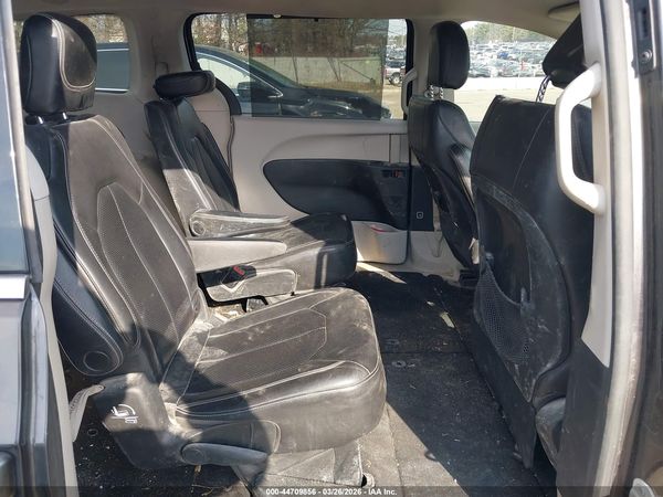 2020 CHRYSLER VOYAGER LXI — I8