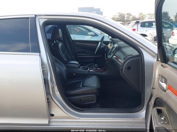 2012 CHRYSLER 300 LIMITED — I5