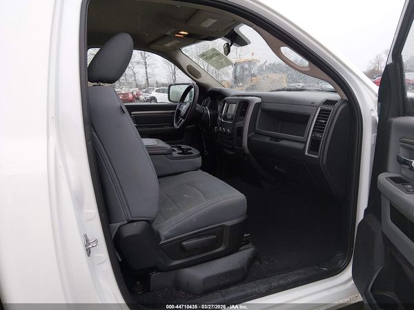 2019 RAM 1500 CLASSIC TRADESMAN  4X2 8' BOX