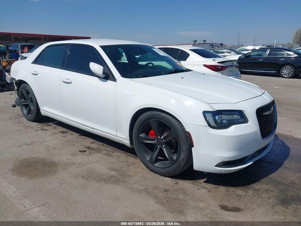 2019 CHRYSLER 300 300S — I1