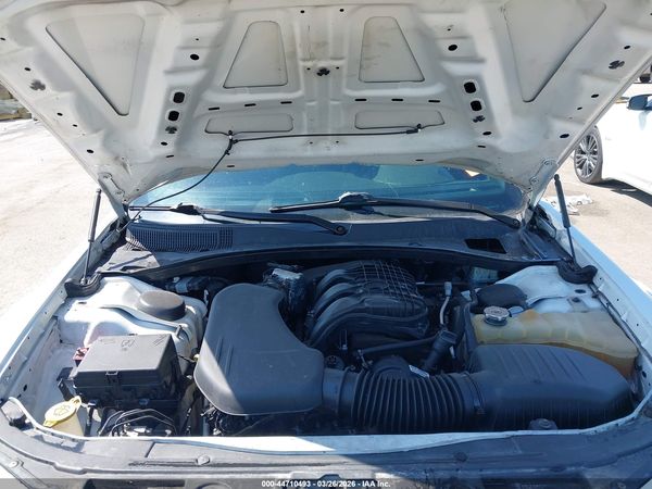 2019 CHRYSLER 300 300S — I10
