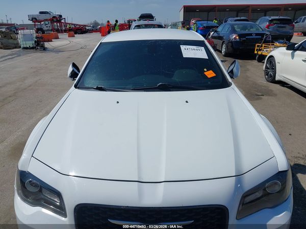 2019 CHRYSLER 300 300S — I152
