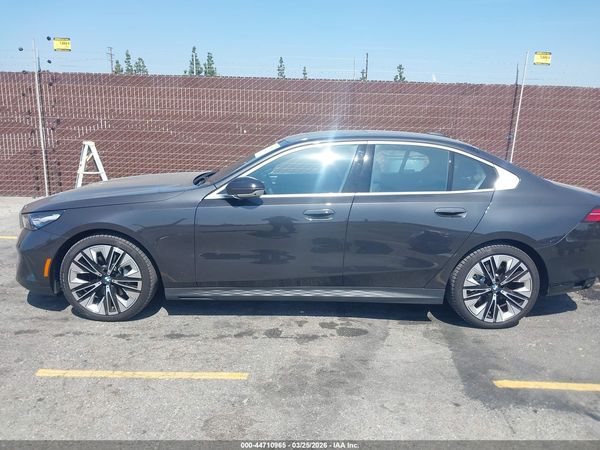 2026 BMW 530I