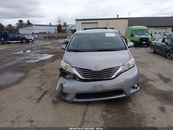 2013 TOYOTA SIENNA XLE 7 PASSENGER