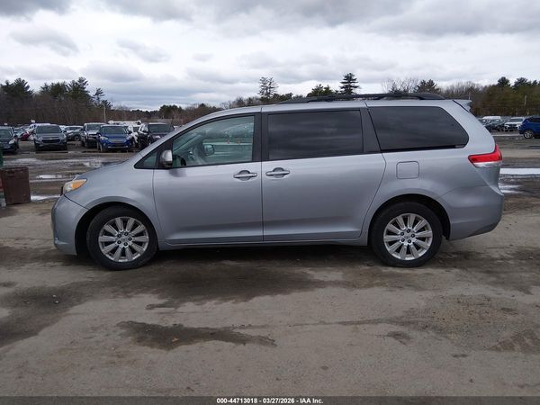 2013 TOYOTA SIENNA XLE 7 PASSENGER