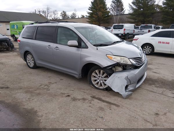 2013 TOYOTA SIENNA XLE 7 PASSENGER