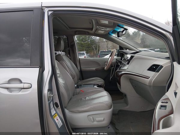 2013 TOYOTA SIENNA XLE 7 PASSENGER