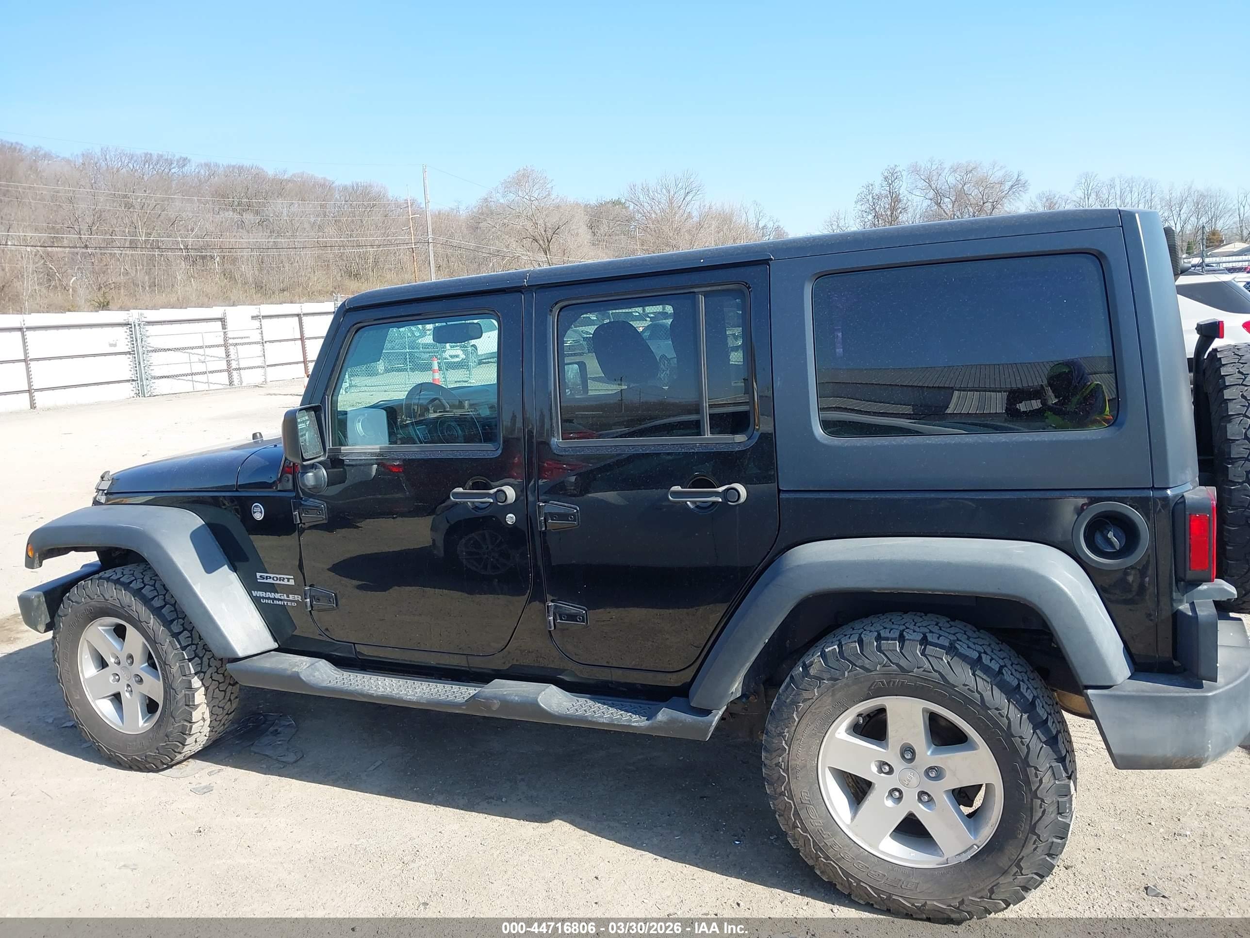 2017 JEEP WRANGLER UNLIMITED SPORT 4X4