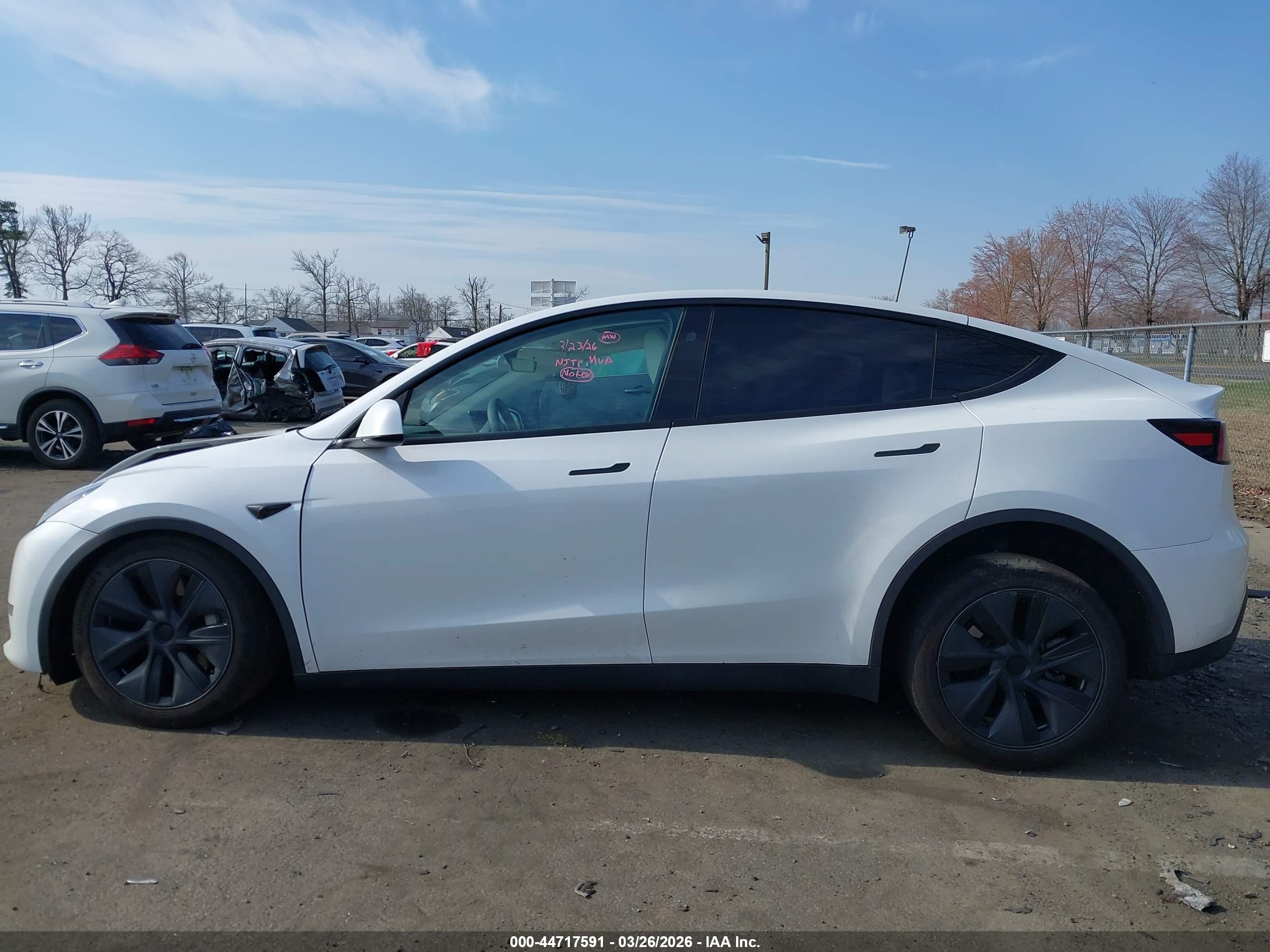 2024 TESLA MODEL Y