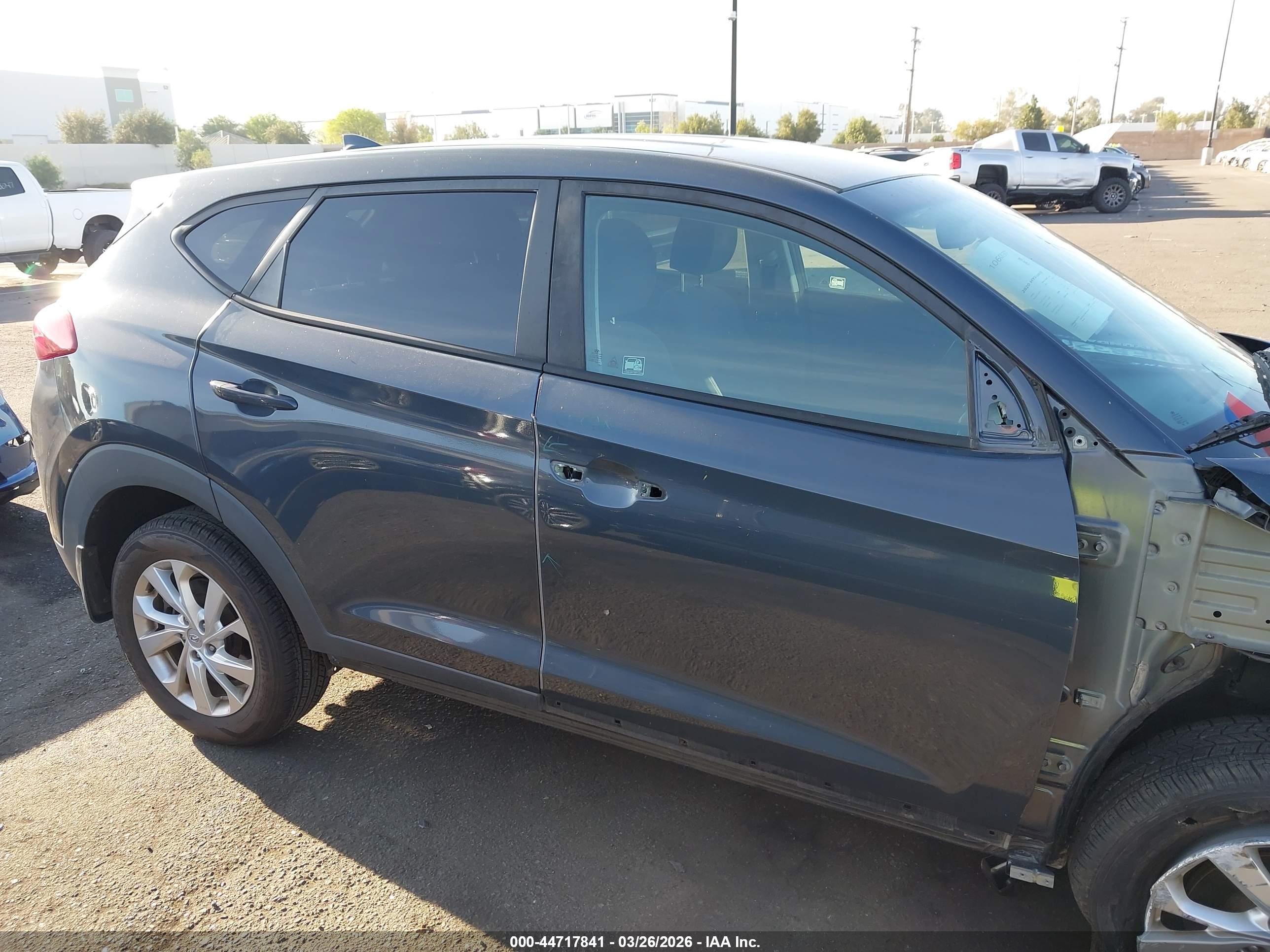 2020 HYUNDAI TUCSON SE