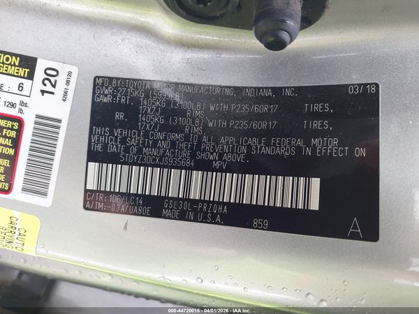 2018 TOYOTA SIENNA XLE PREMIUM 8 PASSENGER — I9