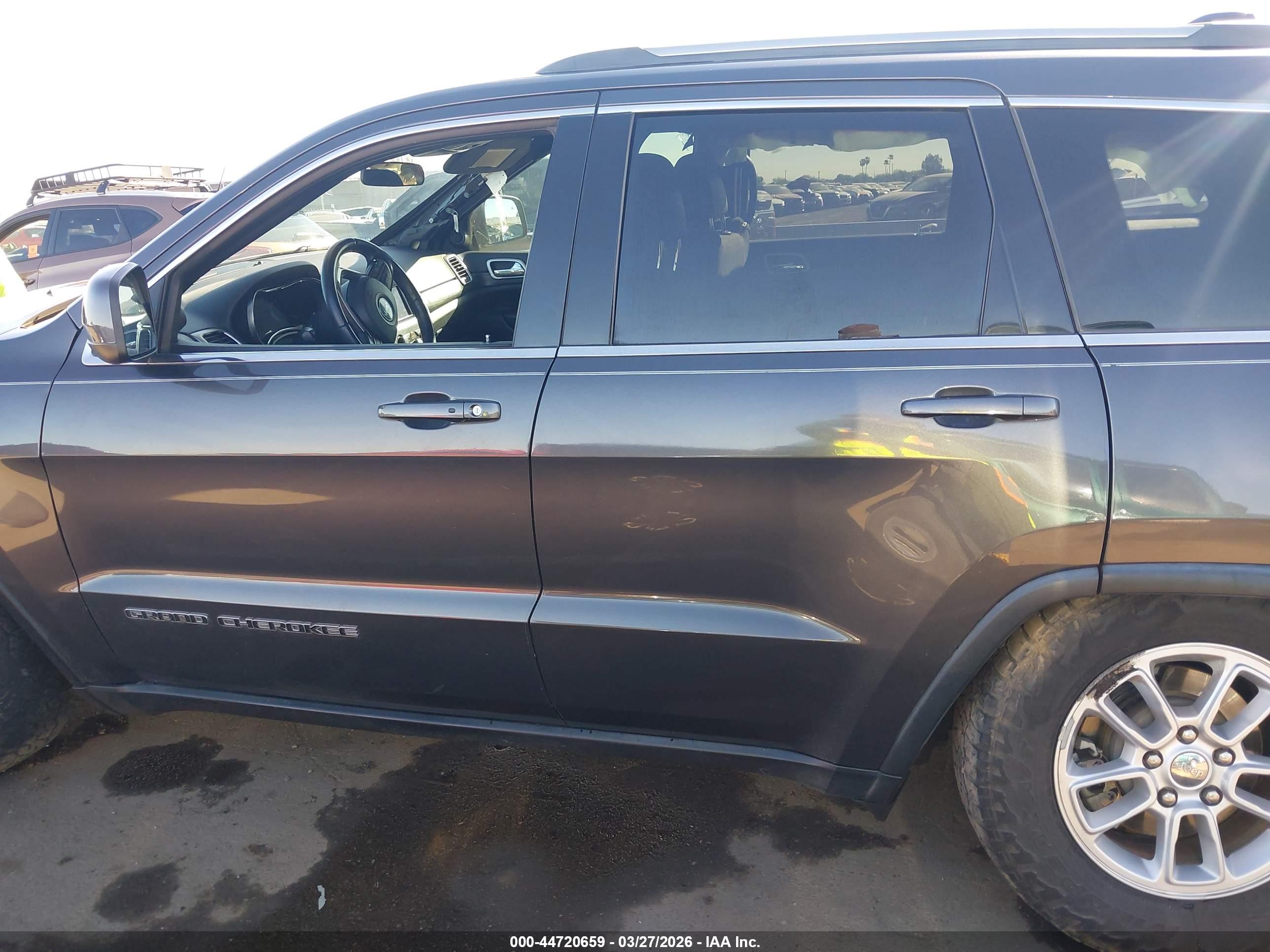 2019 JEEP GRAND CHEROKEE LAREDO E 4X4