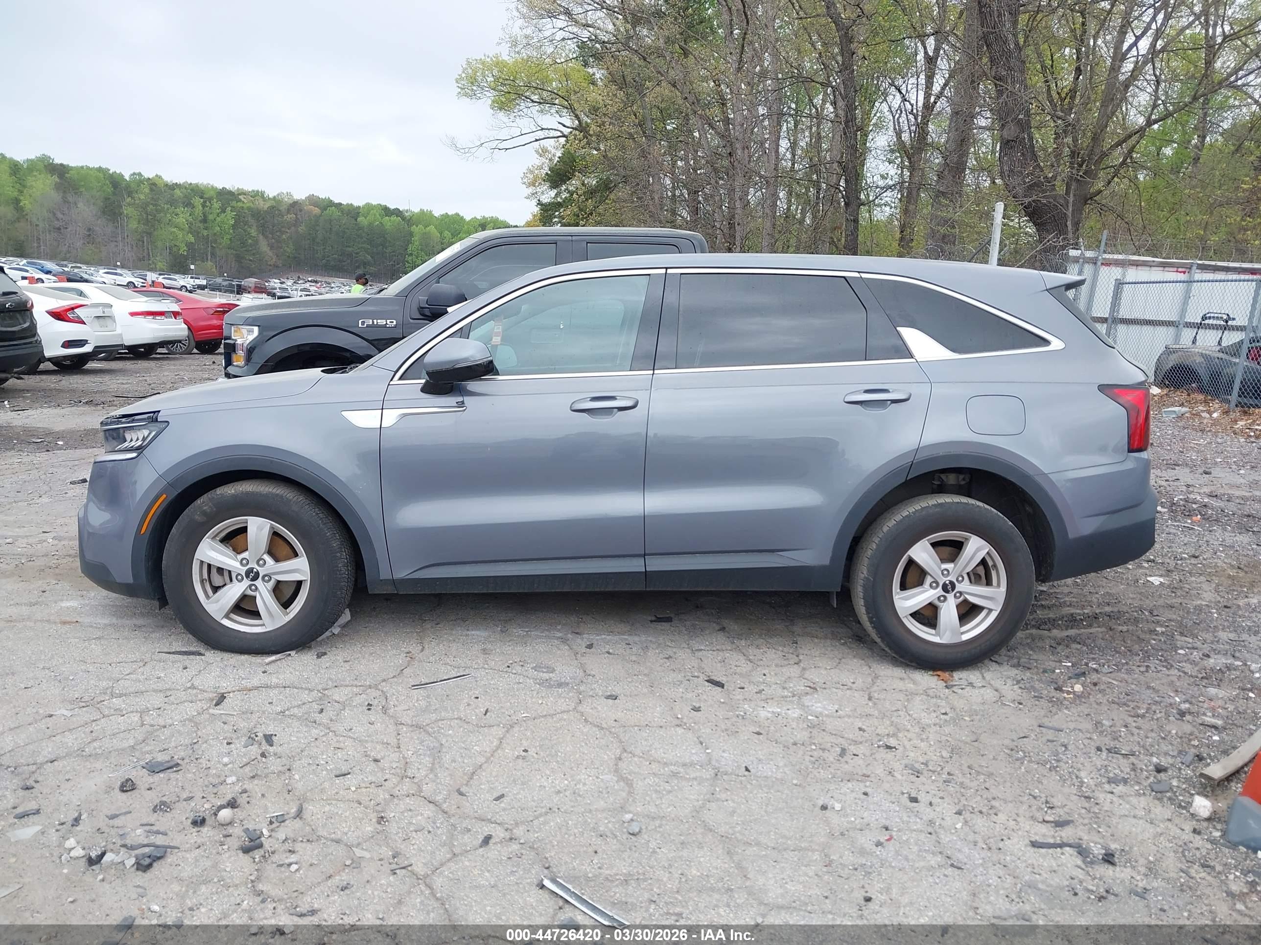 2023 KIA SORENTO LX