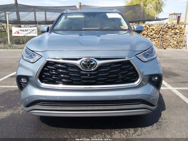 2024 TOYOTA HIGHLANDER PLATINUM