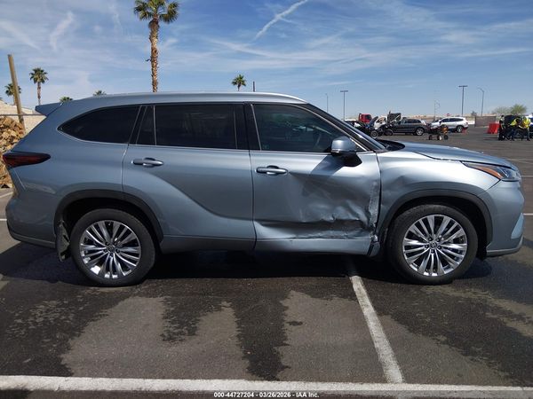 2024 TOYOTA HIGHLANDER PLATINUM
