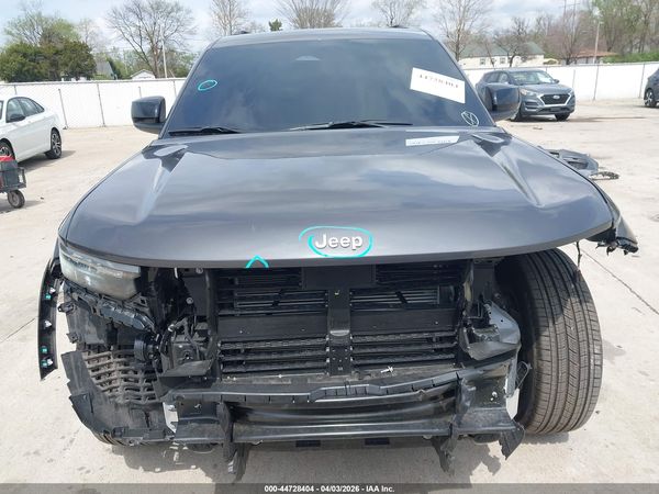 2025 JEEP GRAND CHEROKEE L LAREDO X 4X4