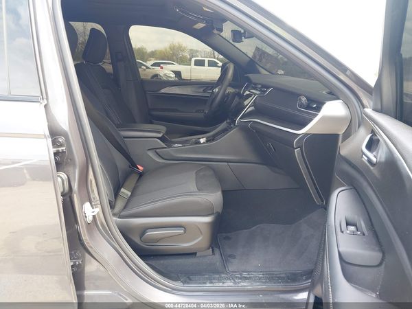 2025 JEEP GRAND CHEROKEE L LAREDO X 4X4