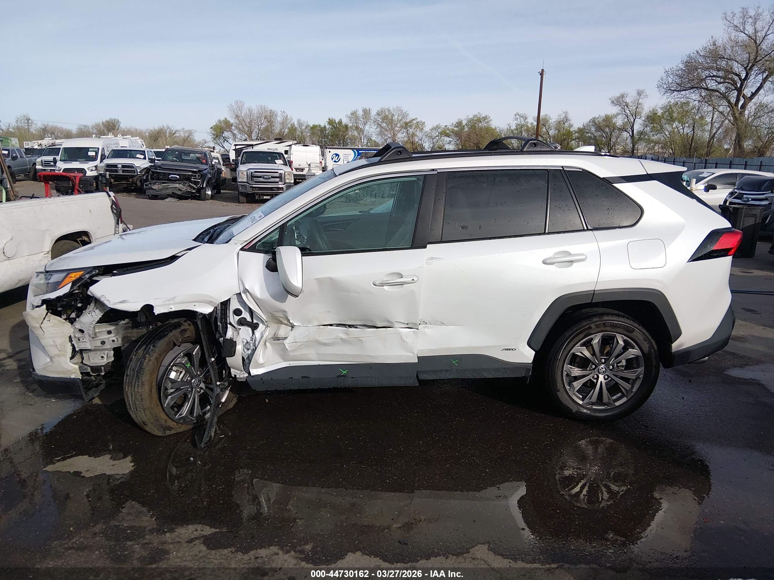 2024 TOYOTA RAV4 HYBRID XLE PREMIUM