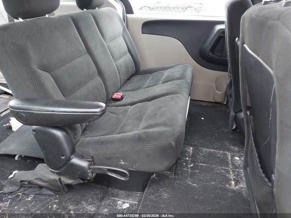 2016 DODGE GRAND CARAVAN SE/SXT — I8