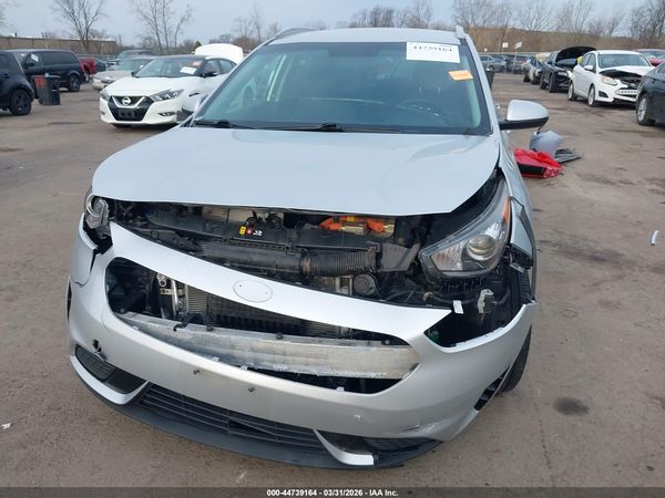 2019 KIA NIRO LX