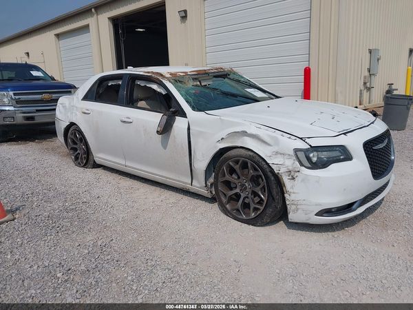 2018 CHRYSLER 300 TOURING — I1