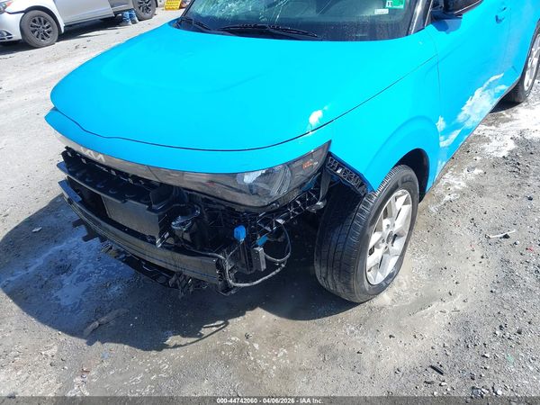 2023 KIA SOUL S