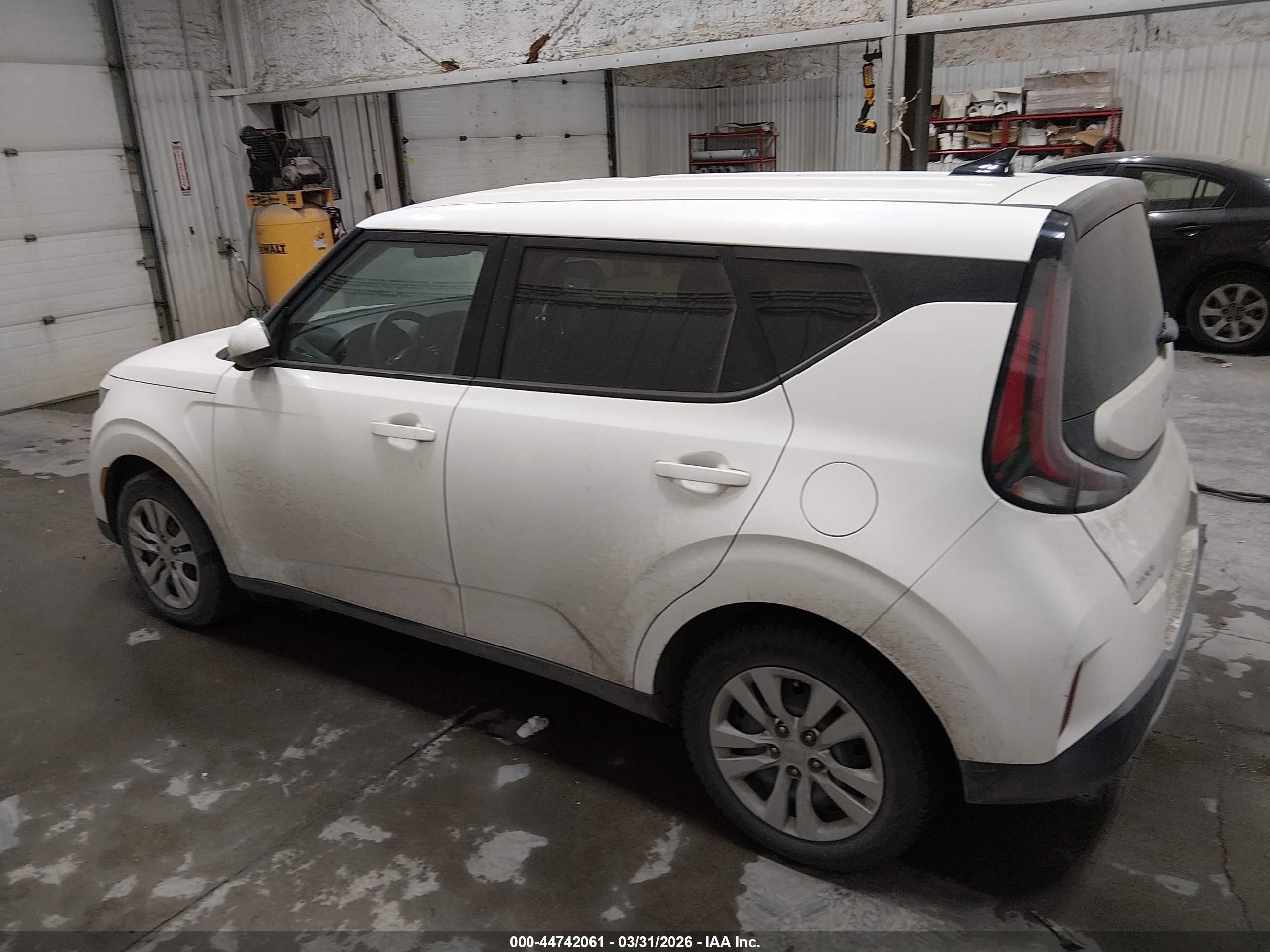 2023 KIA SOUL LX