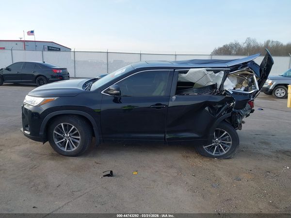 2018 TOYOTA HIGHLANDER XLE