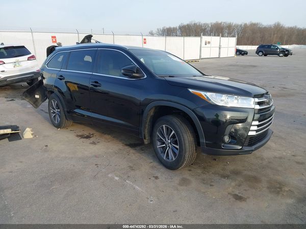 2018 TOYOTA HIGHLANDER XLE
