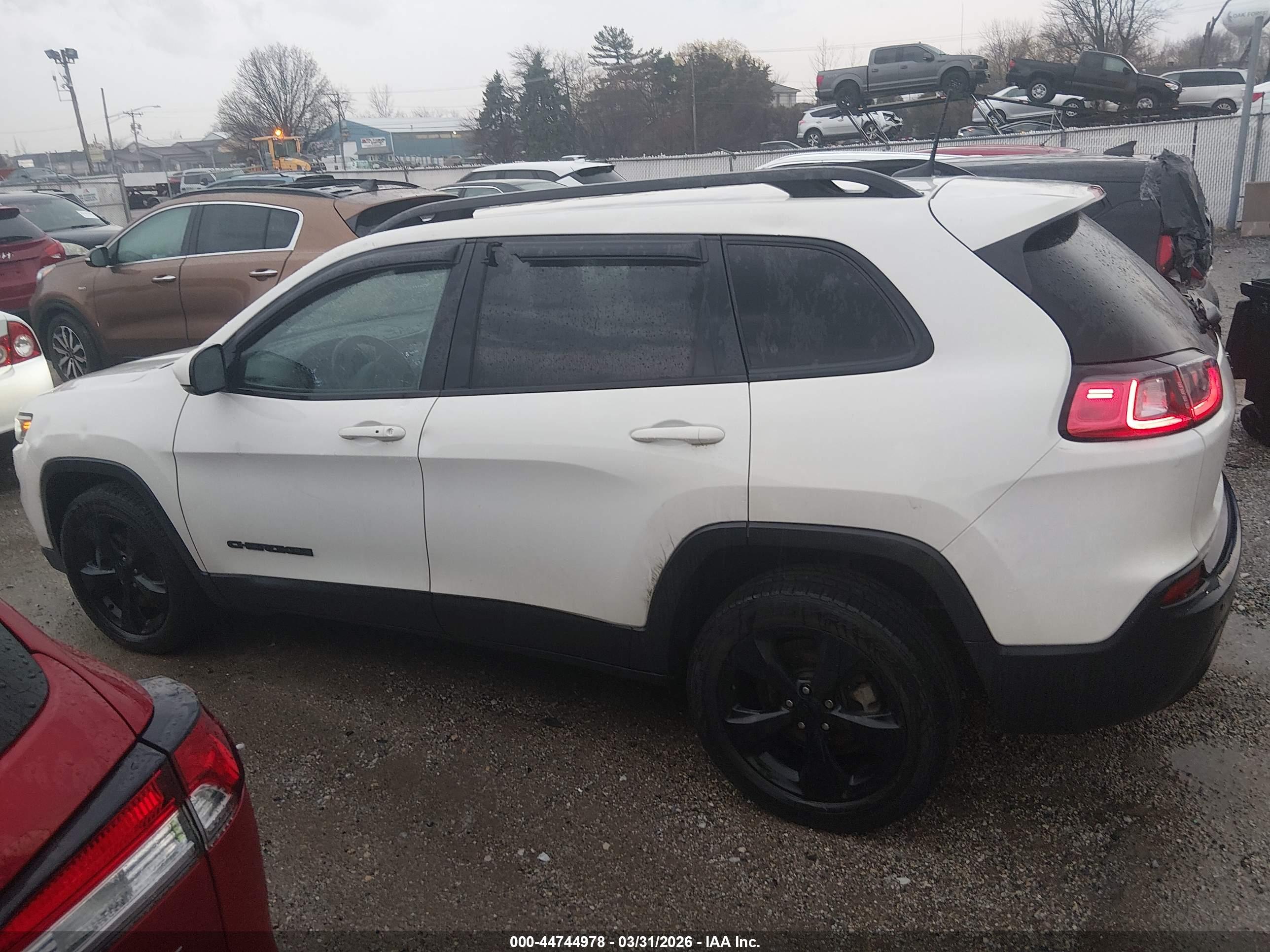 2019 JEEP CHEROKEE ALTITUDE FWD