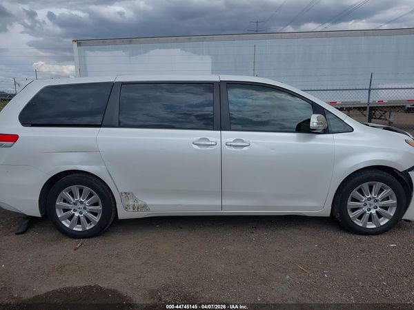 2013 TOYOTA SIENNA LIMITED V6 7 PASSENGER