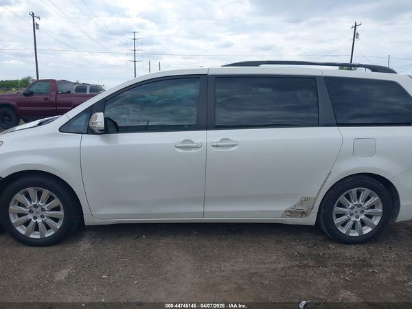 2013 TOYOTA SIENNA LIMITED V6 7 PASSENGER
