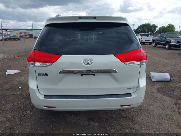 2013 TOYOTA SIENNA LIMITED V6 7 PASSENGER