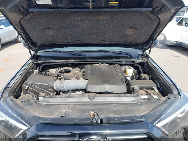 2023 TOYOTA 4RUNNER SR5 Prem