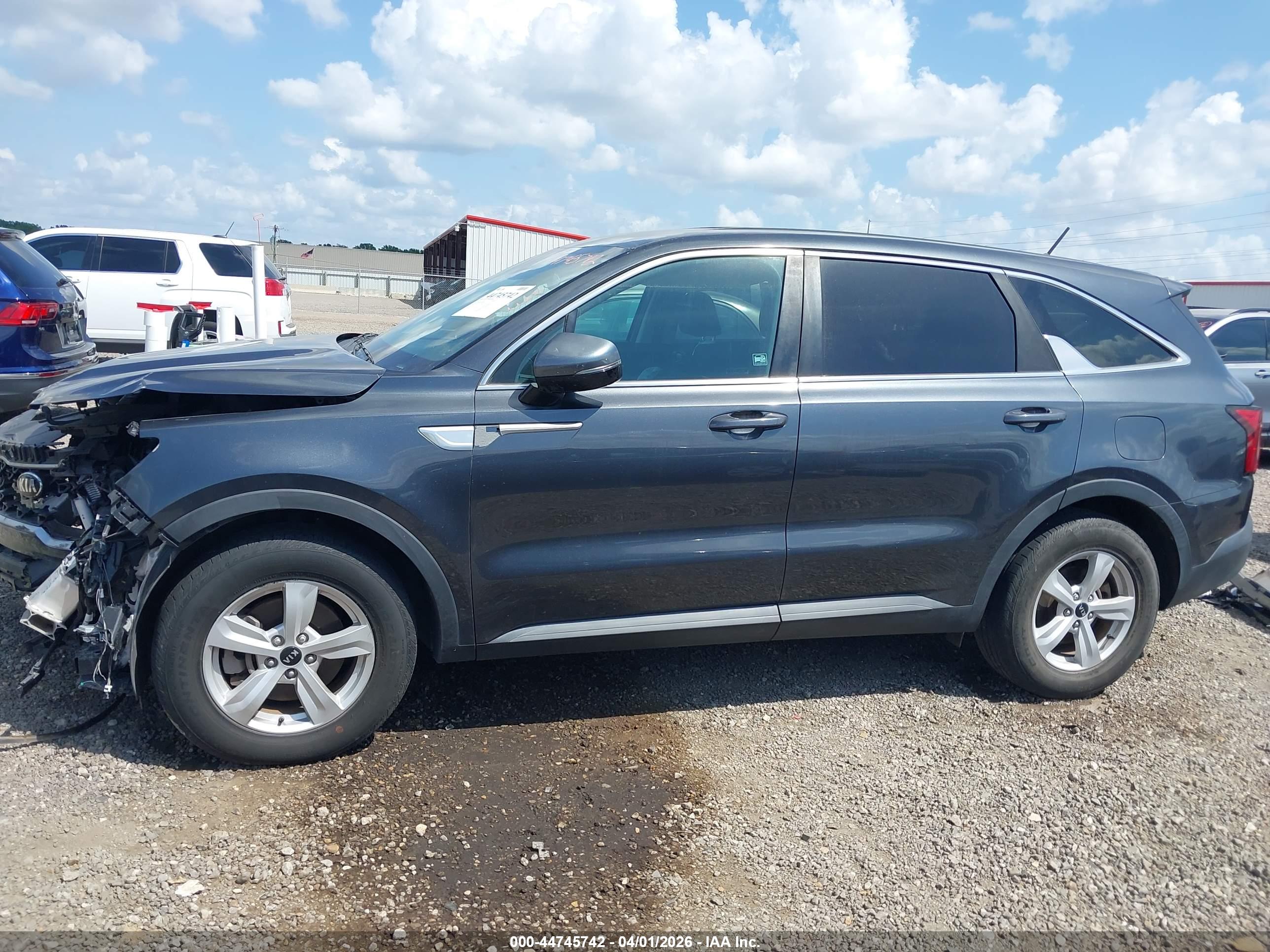 2021 KIA SORENTO LX