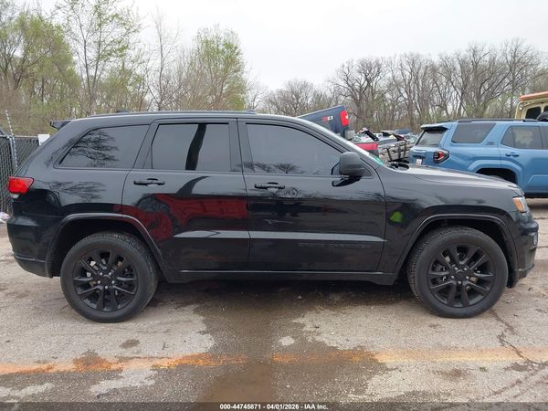 2017 JEEP GRAND CHEROKEE ALTITUDE 4X4