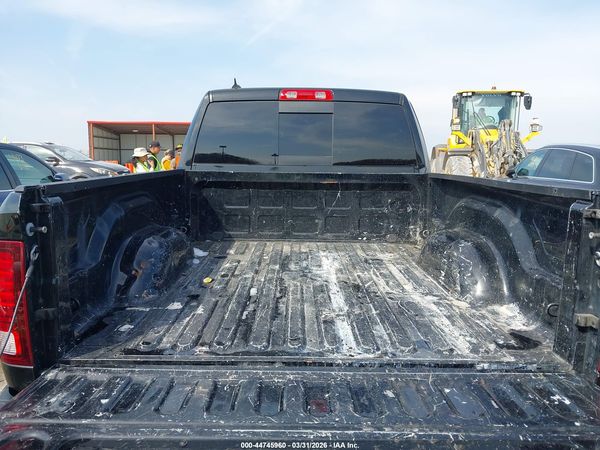 2019 RAM 1500 CLASSIC WARLOCK  4X4 6'4 BOX